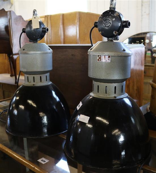 Pr industrial lamps